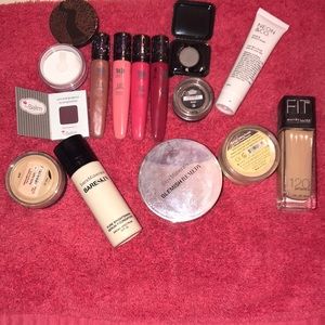 Makeup bundle👛🎀💖